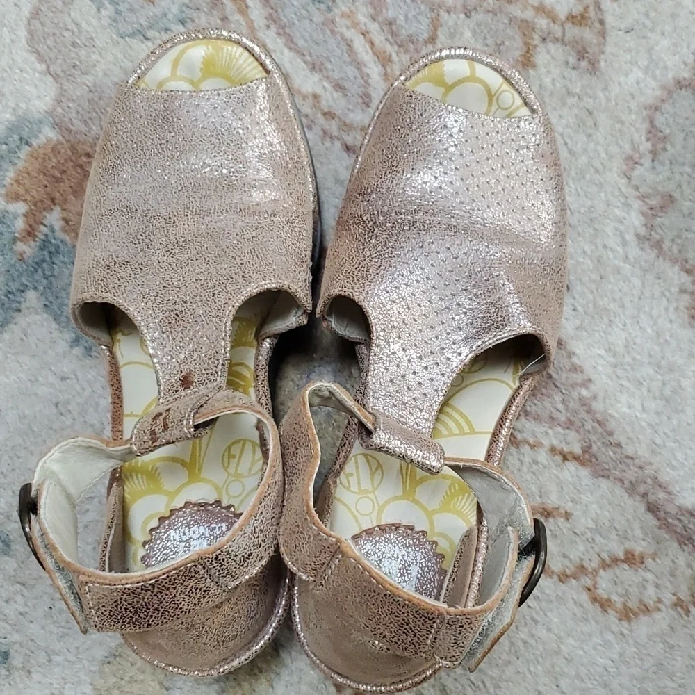 Fly London Luna Metallic Perforated wedge sandals